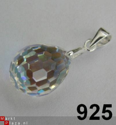 SWAROVSKI HANGER MET VEEL FACETTEN EN ZILVEREN (925) OOG. - Afbeelding 2