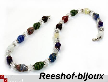 NIEUW: SCHITTERENDE EXCLUSIEVE ARMBAND VAN MURANO GLAS.