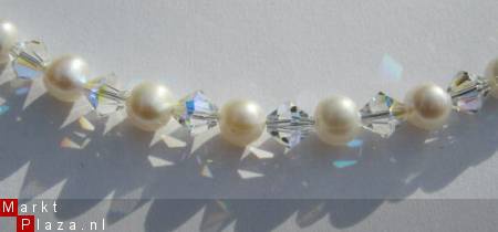 ACTIE: ZOETWATER PARELKETTING SWAROVSKI EN ZILVEREN 925 SLOT