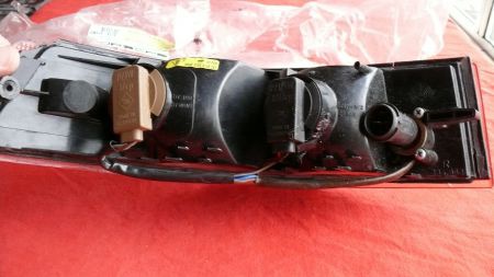 Porsche 964 SWF rechter achterlichtunit in matige staat! - Afbeelding 2