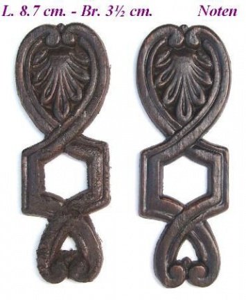 === 2 Ornamentjes = Noten = oud === 10623