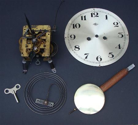 === Regulateur uurwerk = Doldonia = oud === 10838