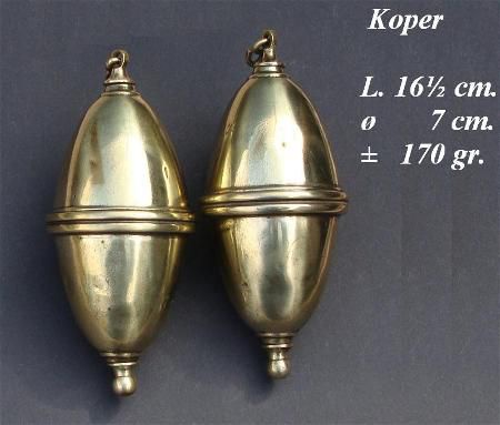 === 2 Lege gewichten hulsen = koper = oud === 13957
