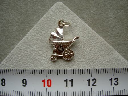Zilveren Wiegje / kinderwagen, 15mm