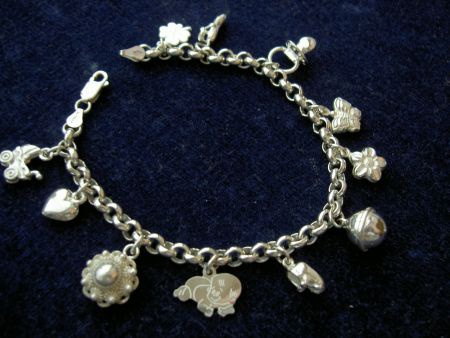 Voorbeeld jasseron armband met bedeltjes