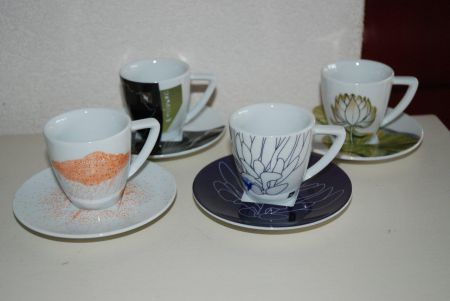 * 4 aparte NESPRESSO espresso kop en schotels * - Afbeelding 6