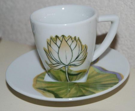* 4 aparte NESPRESSO espresso kop en schotels * - nr. 1