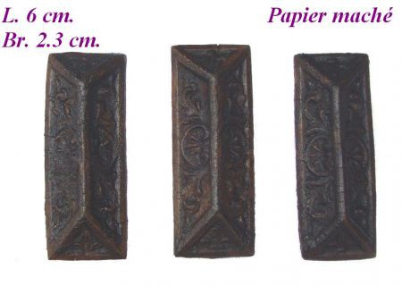 = 3 klokkast ornamentjes = oud = 15521