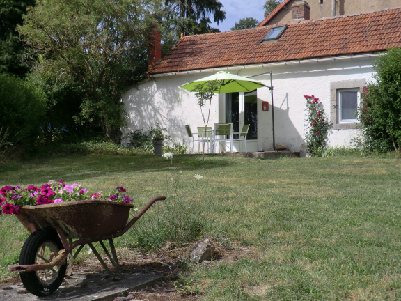 B&B, gezellige vakantiehuisjes en boerencamping Midden Frankrijk - Afbeelding 2