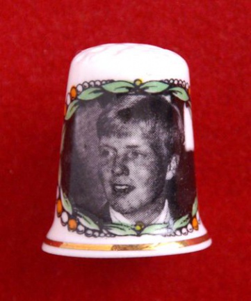 Vingerhoedje Prins Willem-Alexander (nr. 6) - nr. 1