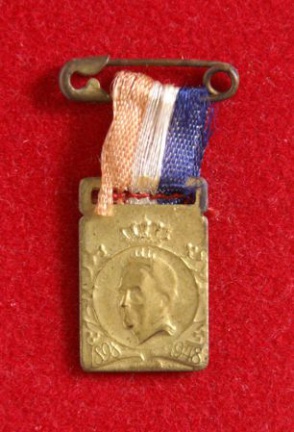 Kleine vergulde (?) medaille 1898-1948 Wilhelmina - nr. 1