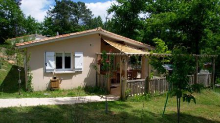 Vakantiewoning in Brossac in de zonnige Charente vanaf €395- 2-8 personen.