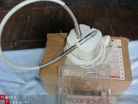 MANIKURE PEDICURE VERZORGEN - Afbeelding 2
