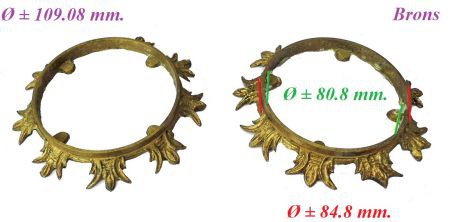 === 2 Kandelaar onderdelen = brons = oud === 22221