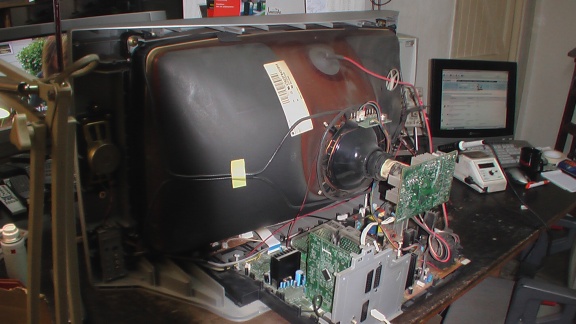 Voor al u beeldbuis tv reparaties naar Top Tv ! - Afbeelding 5