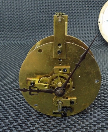 === Uurwerk = Henry-Lepaute = oud === 24390