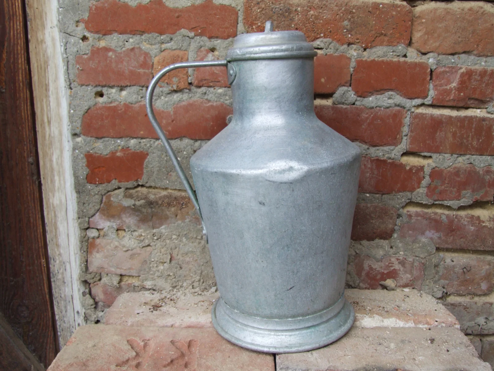 Mooie oude aluminium kan