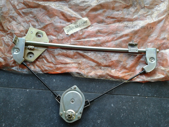 Alfa Romeo Giulietta mechanische raambediening 116937400901 - nr. 1