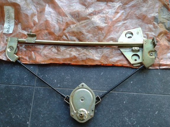 Alfa Romeo Giulietta mechanische raambediening 116937400801 NOS - nr. 1