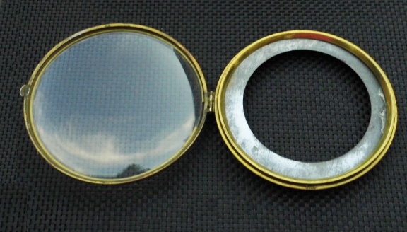 === Klokkast deur = bol glas = gebruikt === 24555