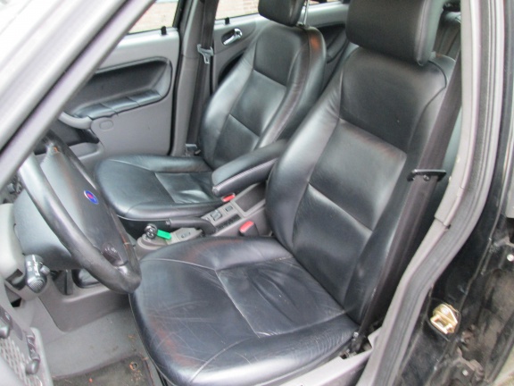 Saab 9-3 2001 Zwart Plaatwerk en Onderdelen Sloopauto inkoop Den haag - Afbeelding 6