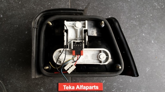 Alfa Romeo 155 Achterlicht 60568443 Links Used - Afbeelding 5