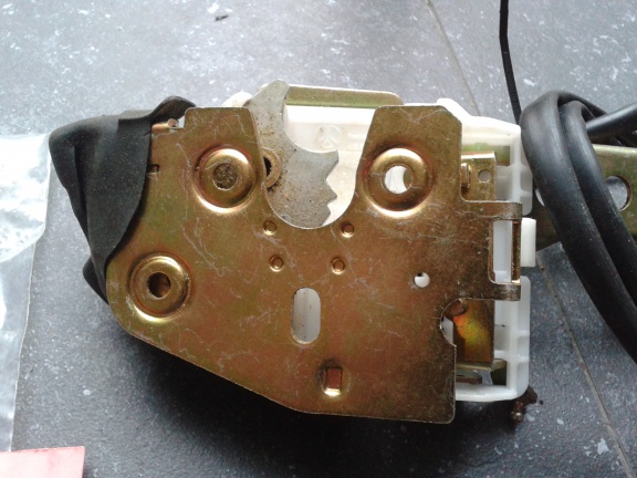 Alfa Romeo 164 (87-92) Elektrisch Deurslot 60780067 Slot Links NOS - Afbeelding 5