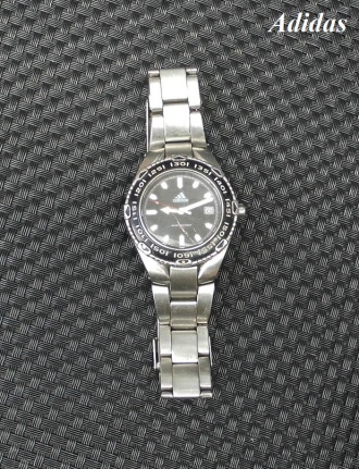 = Horloge = Adidas = Nakijken ! = 26860