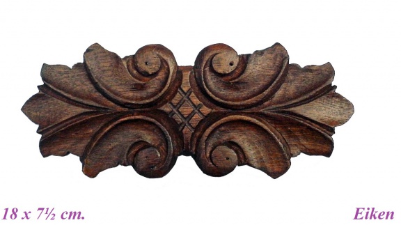 === Klokkast ornament = eiken = oud === 26201