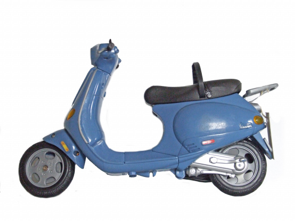 Vespa scooter voor Barbie of Ken