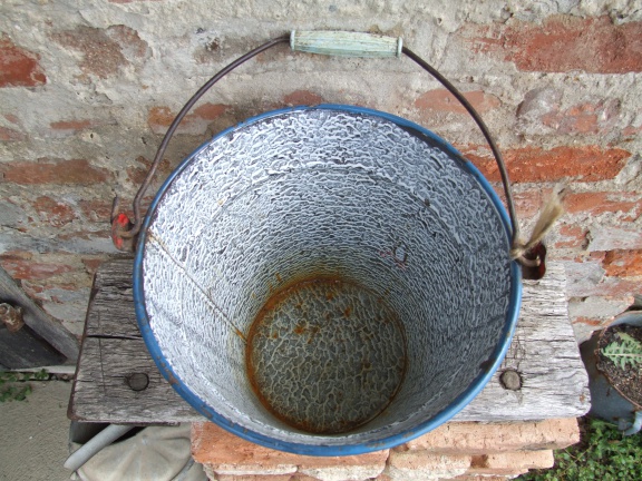 Brocante emmer van rood emaille