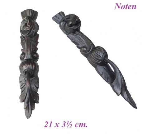 === 2 Klokkast stijltjes = z.g.a.n.=== 24523