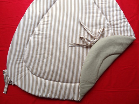 NIEUW Boxkleed Bopita Driehoek beige wit streep 1 - Afbeelding 2