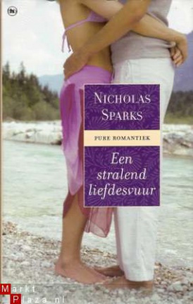 EEN STRALEND LIEFDESVUUR - Nicholas Sparks - NIEUW - UITVERKOOP