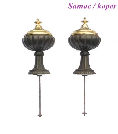 === 2 Klokstel ornamenten = oud === 27747
