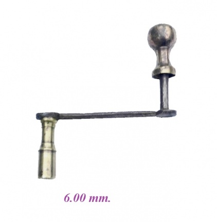 === Sleutel Engelse staande klok = oud === 29608