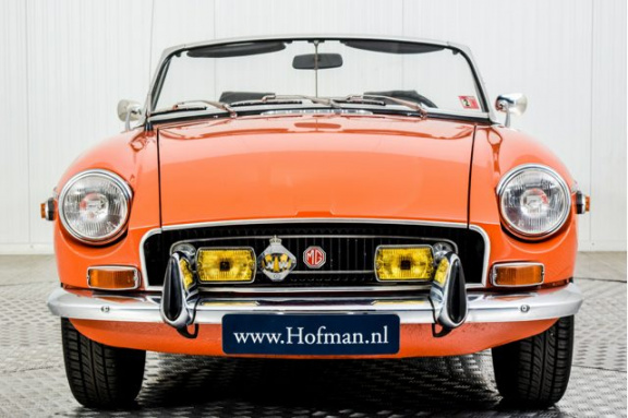 MG B type - MGB Roadster