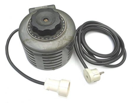 = Voltage regelaar = van 0 t/m 260 = oud = 18786