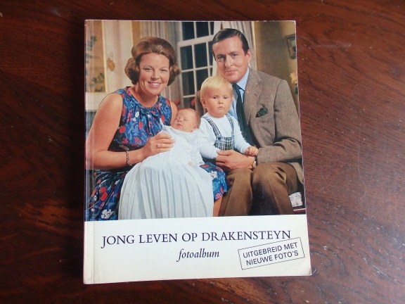 Fotoalbum - jong leven op Drakensteyn. (2). - nr. 1