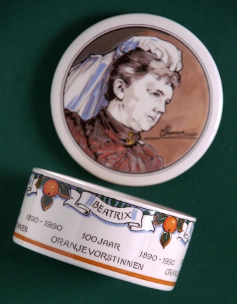 Bonbonnière 100 jaar Oranjevorstinnen 1890-1990 - Afbeelding 5