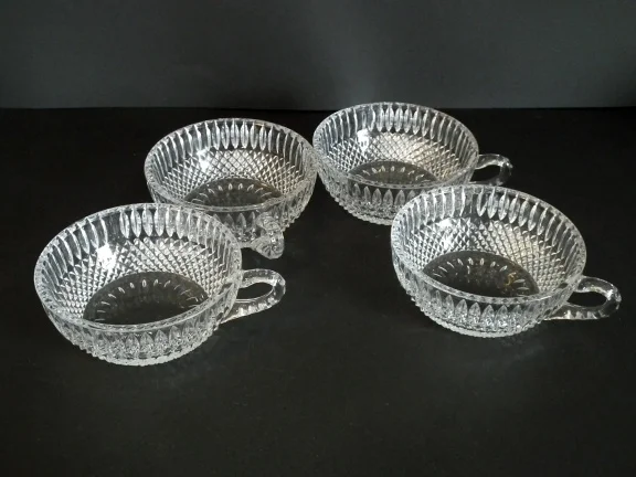 4 mooi glazen bowl schaaltjes