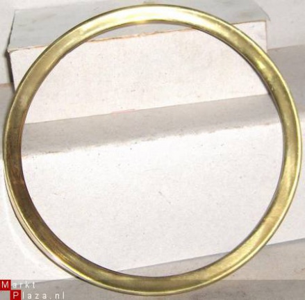 === Klok ring = koper = oud === 10