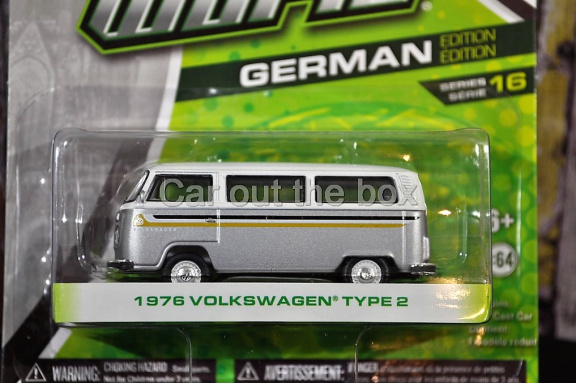 1976 Volkswagen t2 grijs 1:64 Greenlight - nr. 1