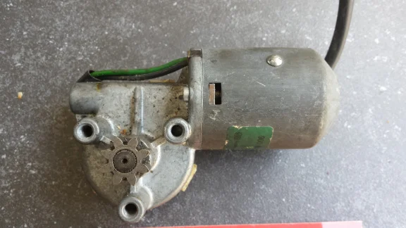 Bosch 0130049006 Stoelversteller Seat Motor USED - Afbeelding 2