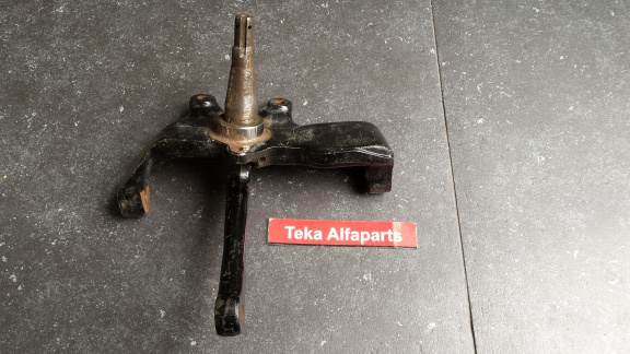 Alfa Romeo Alfetta Fusee / Achsschenkel / Links / NOS / - Afbeelding 2