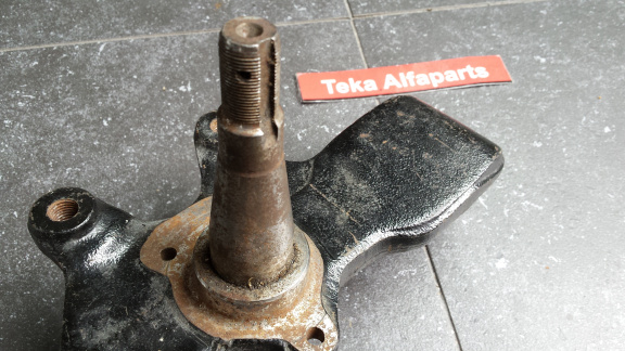 Alfa Romeo Alfetta Fusee / Achsschenkel / Links / NOS / - Afbeelding 4