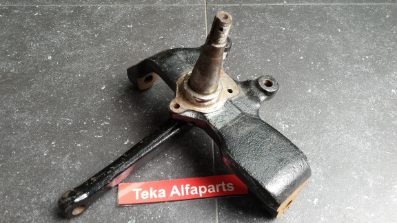 Alfa Romeo Alfetta Fusee / Achsschenkel / Links / NOS / - Afbeelding 7