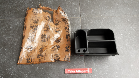 Alfa Romeo 33 1e serie Opbergvak Middenconsole 126132 NOS - nr. 1
