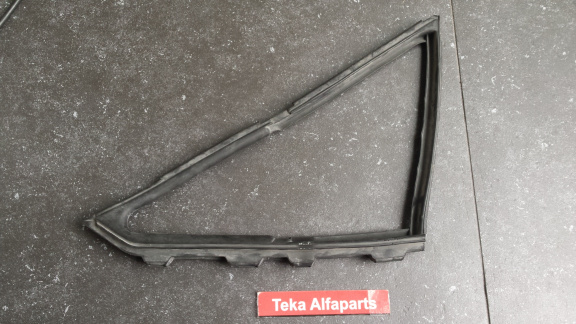 Alfa Romeo Alfetta GTV Raamrubber Links NOS - nr. 1