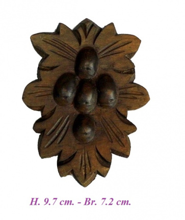 === Klokkast ornament = hout = gebruikt === 34889